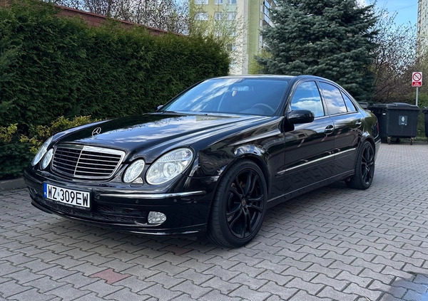 samochody osobowe Mercedes-Benz Klasa E cena 35500 przebieg: 207000, rok produkcji 2002 z Łomianki